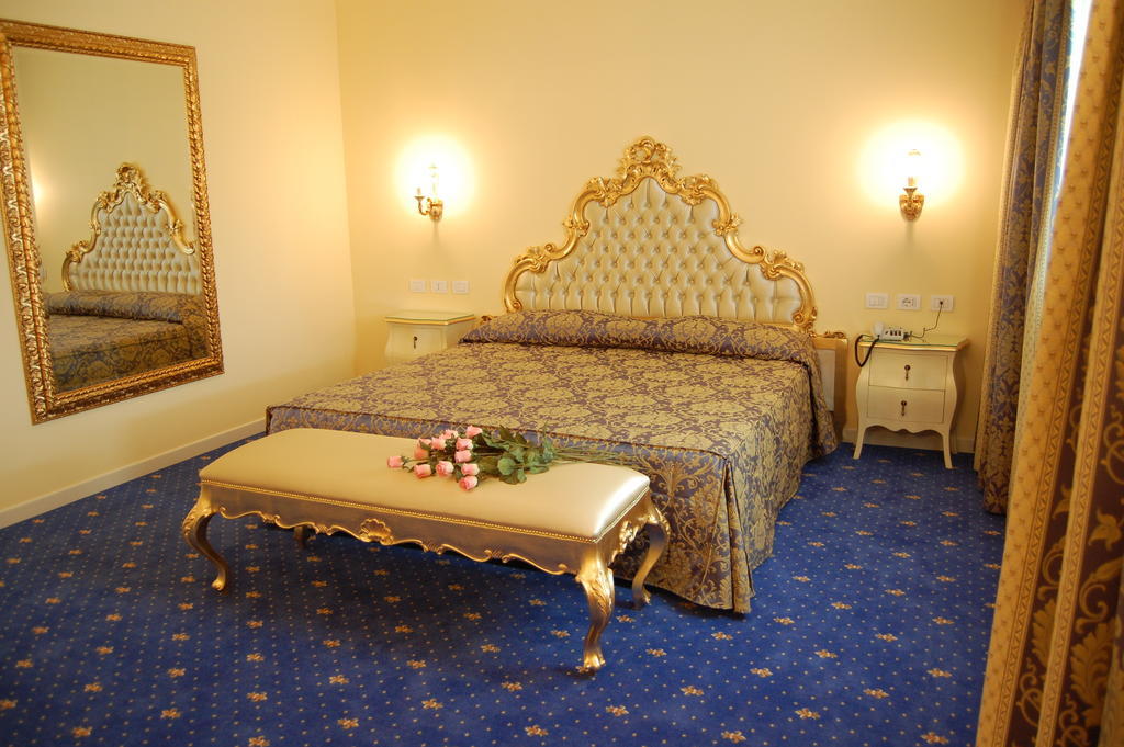 Hotel Motel Gold Calcinate Rum bild